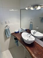 Acacia Rose Motor Inn