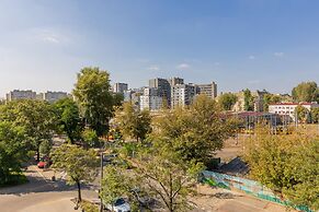 Studio Wola With Parking by Renters