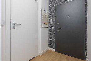 Studio Wola With Parking by Renters
