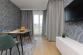 Studio Wola With Parking by Renters