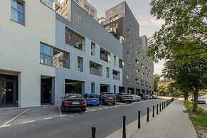 Studio Wola With Parking by Renters