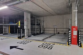 Studio Wola With Parking by Renters