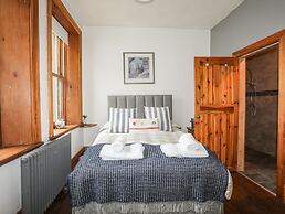 West Point Lynas Lighthouse Keeper's Cottage