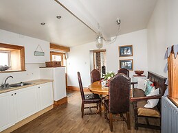 West Point Lynas Lighthouse Keeper's Cottage