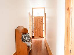 East Point Lynas Lighthouse Keeper's Cottage