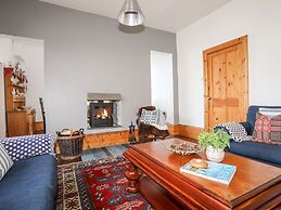 East Point Lynas Lighthouse Keeper's Cottage