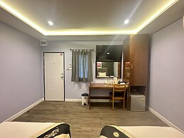 Metro Link Ratchada Hotel