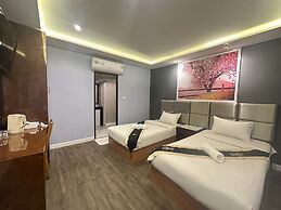 Metro Link Ratchada Hotel