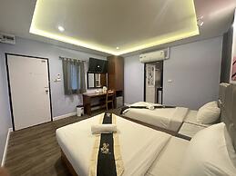 Metro Link Ratchada Hotel