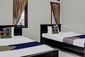 OYO Life 92509 Maulana Guest House Simpur