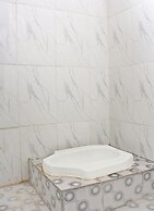 OYO Life 92509 Maulana Guest House Simpur