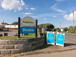 2 Brightholme 6 Berth With Decking & Enclosed Gard