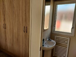 2 Brightholme 6 Berth With Decking & Enclosed Gard