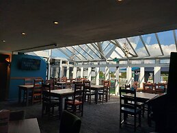 2 Brightholme 6 Berth With Decking & Enclosed Gard