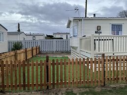 2 Brightholme 6 Berth With Decking & Enclosed Gard