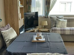 2 Brightholme 6 Berth With Decking & Enclosed Gard
