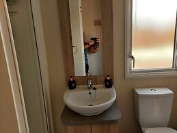 2 Brightholme 6 Berth With Decking & Enclosed Gard