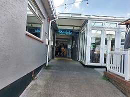 2 Brightholme 6 Berth With Decking & Enclosed Gard