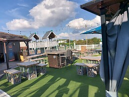 2 Brightholme 6 Berth With Decking & Enclosed Gard