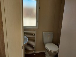 2 Brightholme 6 Berth With Decking & Enclosed Gard