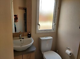 2 Brightholme 6 Berth With Decking & Enclosed Gard