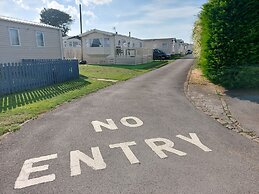 2 Brightholme 6 Berth With Decking & Enclosed Gard