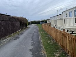 2 Brightholme 6 Berth With Decking & Enclosed Gard