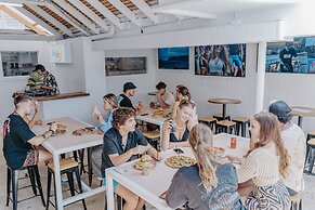 Surf Inn Boutique Backpackers