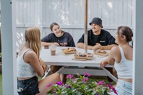 Surf Inn Boutique Backpackers