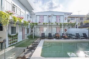 Surf Inn Boutique Backpackers