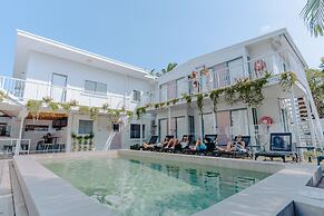 Surf Inn Boutique Backpackers