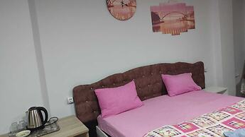 Midtown Hotel Apartments 404