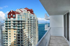Exclusive condo at Brickell with pool