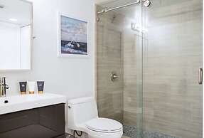 Exclusive condo at Brickell with pool