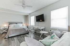 Seabreeze Suites Unit C