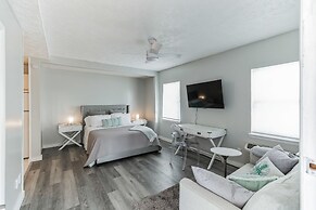 Seabreeze Suites Unit C