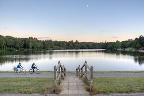 Stunning 2-bed Apartment in Crawley