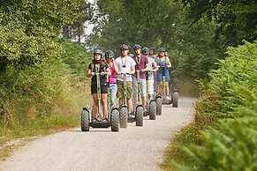 Stunning 2-bed Apartment in Crawley