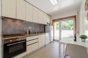 Rooftop Stylish by Homing