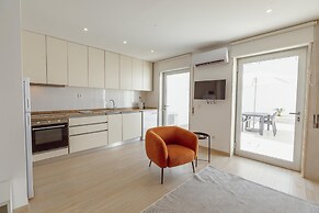 Stylish Apartment With Terrace by Homing