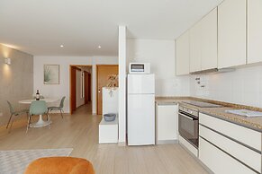 Stylish Apartment With Terrace by Homing