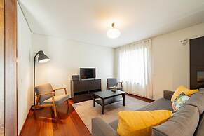 Modern Cedofeita by Homing