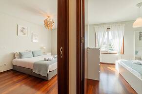 Modern Cedofeita by Homing