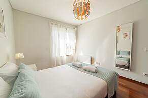 Modern Cedofeita by Homing