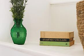 Castelo Premium II by Homing