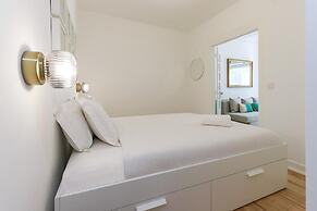 Castelo Premium II by Homing