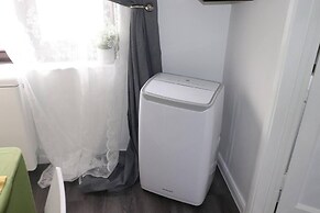 Immaculate 2-bed Apartment in Dagenham