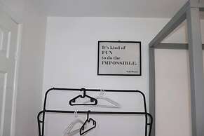 Immaculate 2-bed Apartment in Dagenham