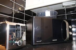 Immaculate 2-bed Apartment in Dagenham