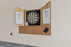Spacious A-frame Pines Cabin 12 Beds Loft Game Room